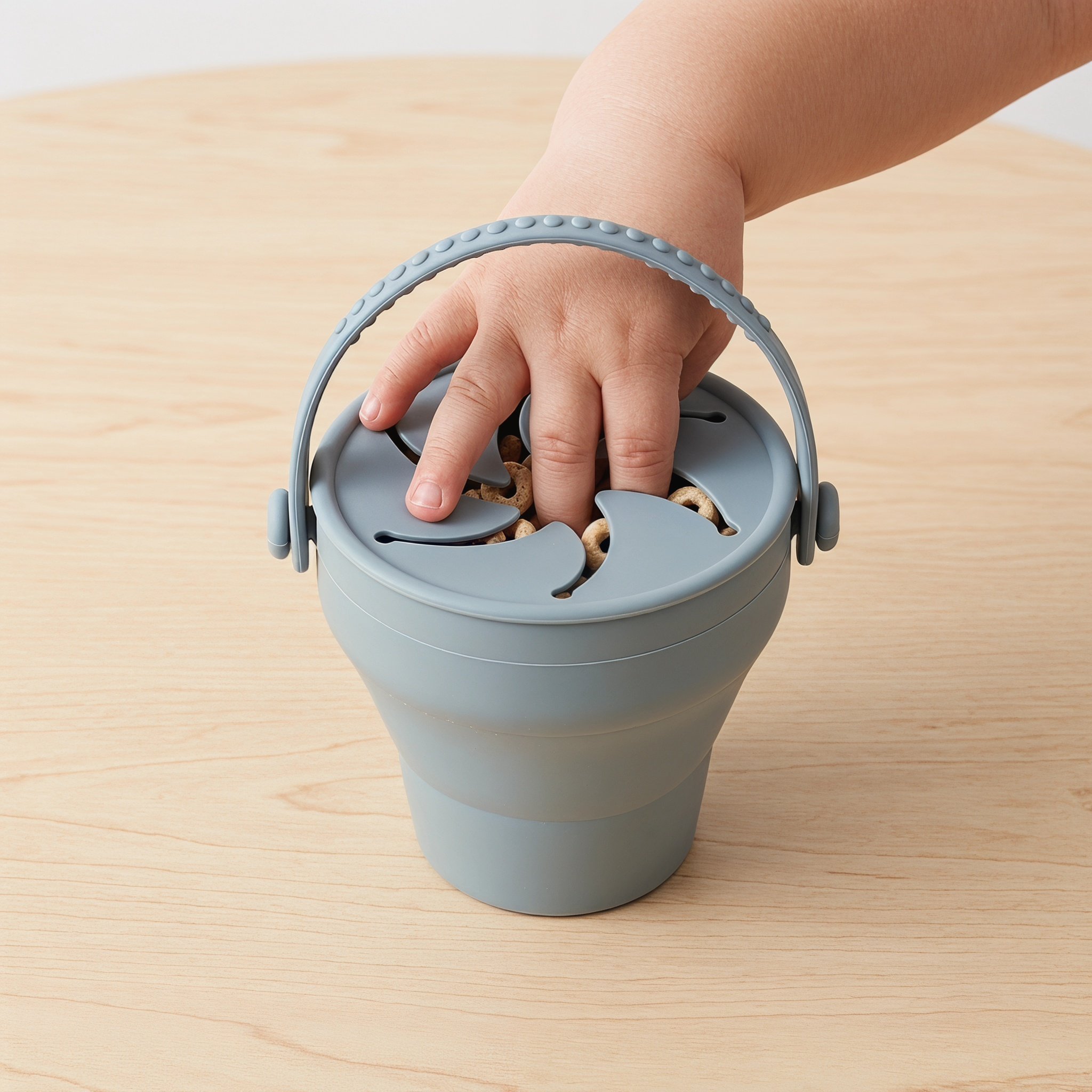 Snack Cup Toddler - Wadah Makanan Ringan Silikon Lipat, Cangkir